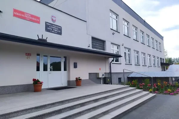 Zmiany w kursie porannego autobusu szkolnego – od 26 października nowe godziny odjazdu