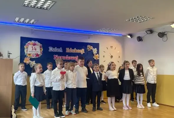 Dzień Edukacji Narodowej w szkole – wyjątkowy apel klasy 2d