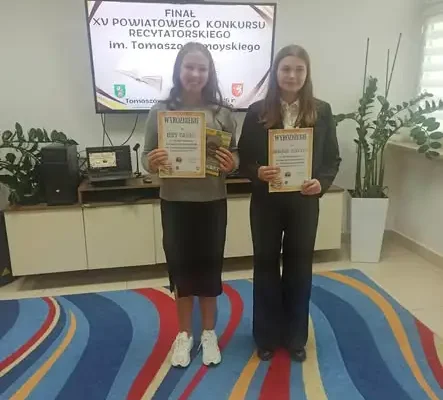 Uczennice z Krynic laureatkami konkursu recytatorskiego im. Tomasza Zamoyskiego