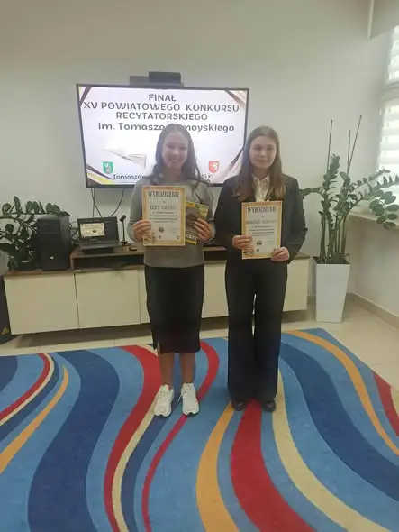 Uczennice z Krynic laureatkami konkursu recytatorskiego im. Tomasza Zamoyskiego