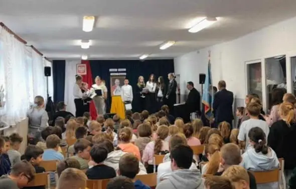 Dzień Papieski w szkole – akademia ku czci św. Jana Pawła II