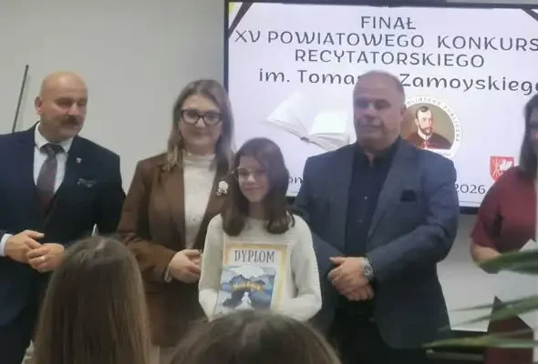 Uczniowie z Tomaszowa Lubelskiego triumfują w XV Powiatowym Konkursie Recytatorskim