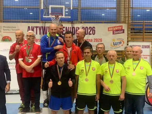 Seniorzy z powiatu tomaszowskiego na podium Halowych Igrzysk Województwa Lubelskiego